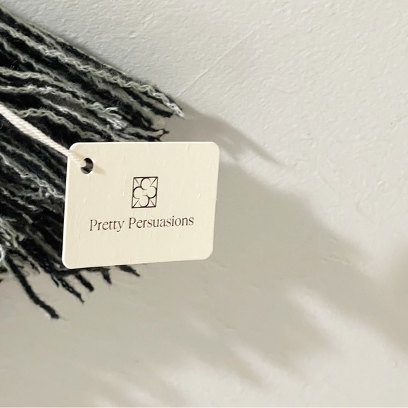 PRETTY PERSUATIONS Women’s Reversible Black Gray Long Fringe Scarf 88” X 24” - Picture 5 of 7